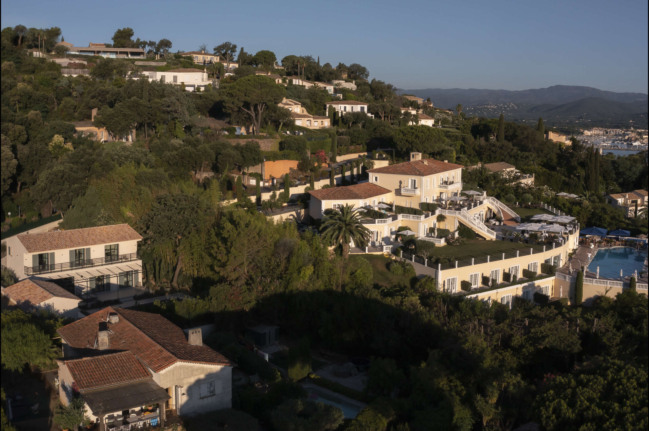 villa-gloria-aerial-view-hillside-retreat-gassin-panoramic-views