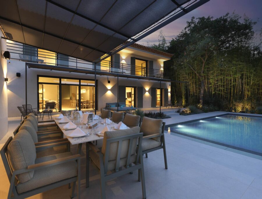 villa-gloria-outdoor-dining-terrace-pool-luxury-gassin