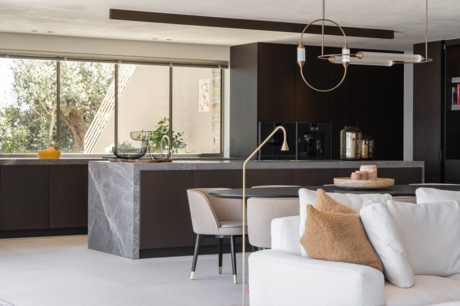 villa-gray-kitchen-modern-stylish-elegant-design-gassin