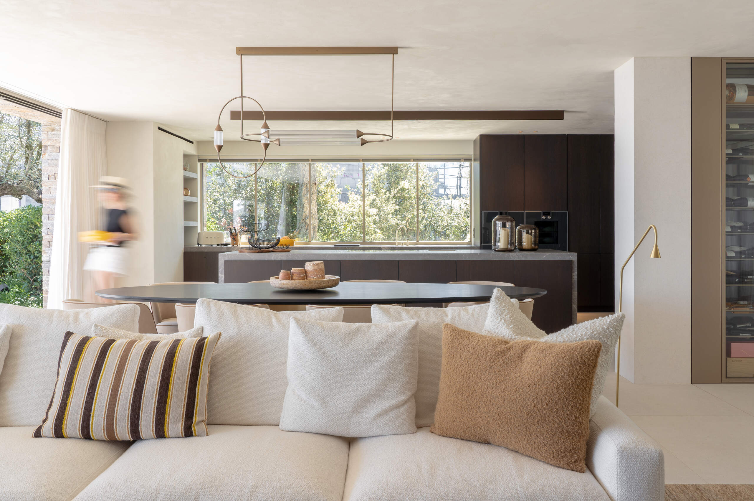 villa-gray-livingroom-diningtable-kitchen-unique-stylish-modern-gassin