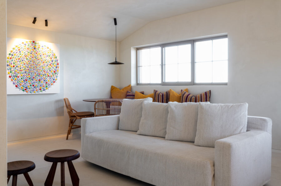 villa-gray-livingroom-stylish-modern-luxury-interior-retreat-gassin