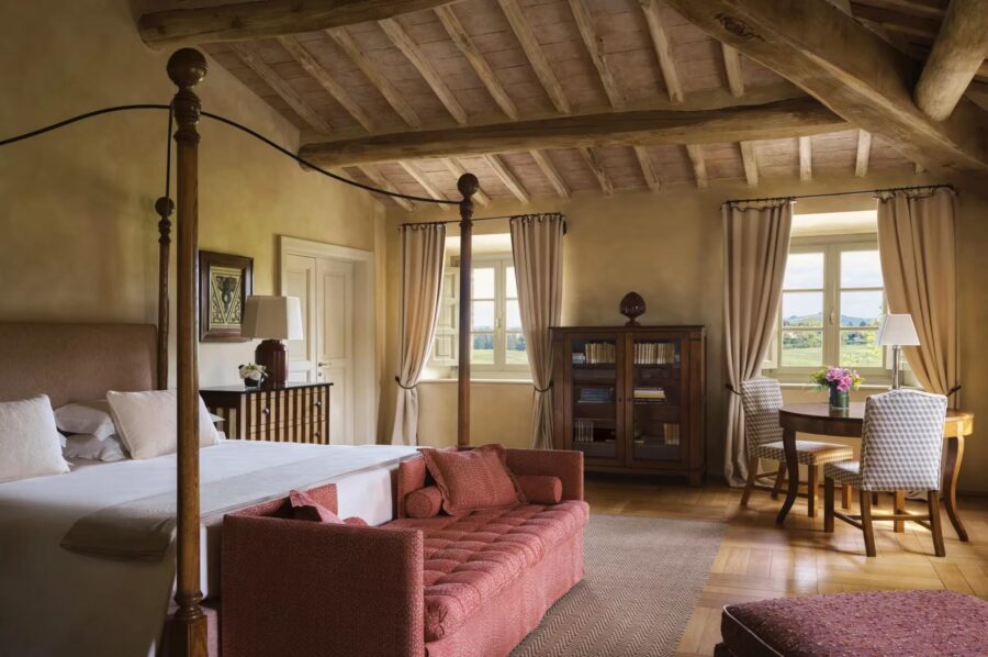 villa-iris-bedroom-beamed-ceilings-countryside-views-elegant-traditional-design-luxury-tuscany