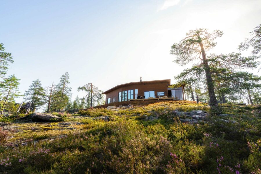 villa-octavia-exterior-summer-nature-woodland-luxury-remote-exclusive-retreat-lapland