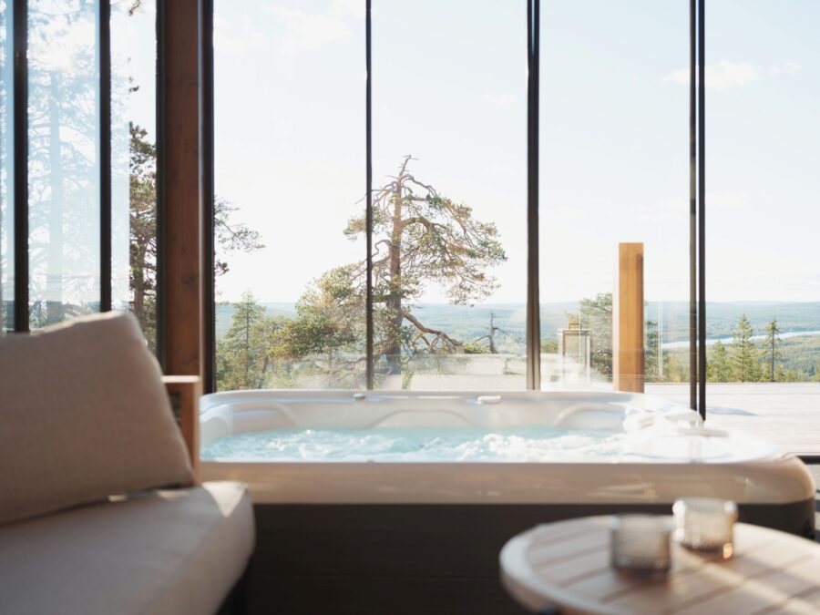 villa-octavia-jacuzzi-stunning-scenic-views-wellness-rental-retreat-lapland