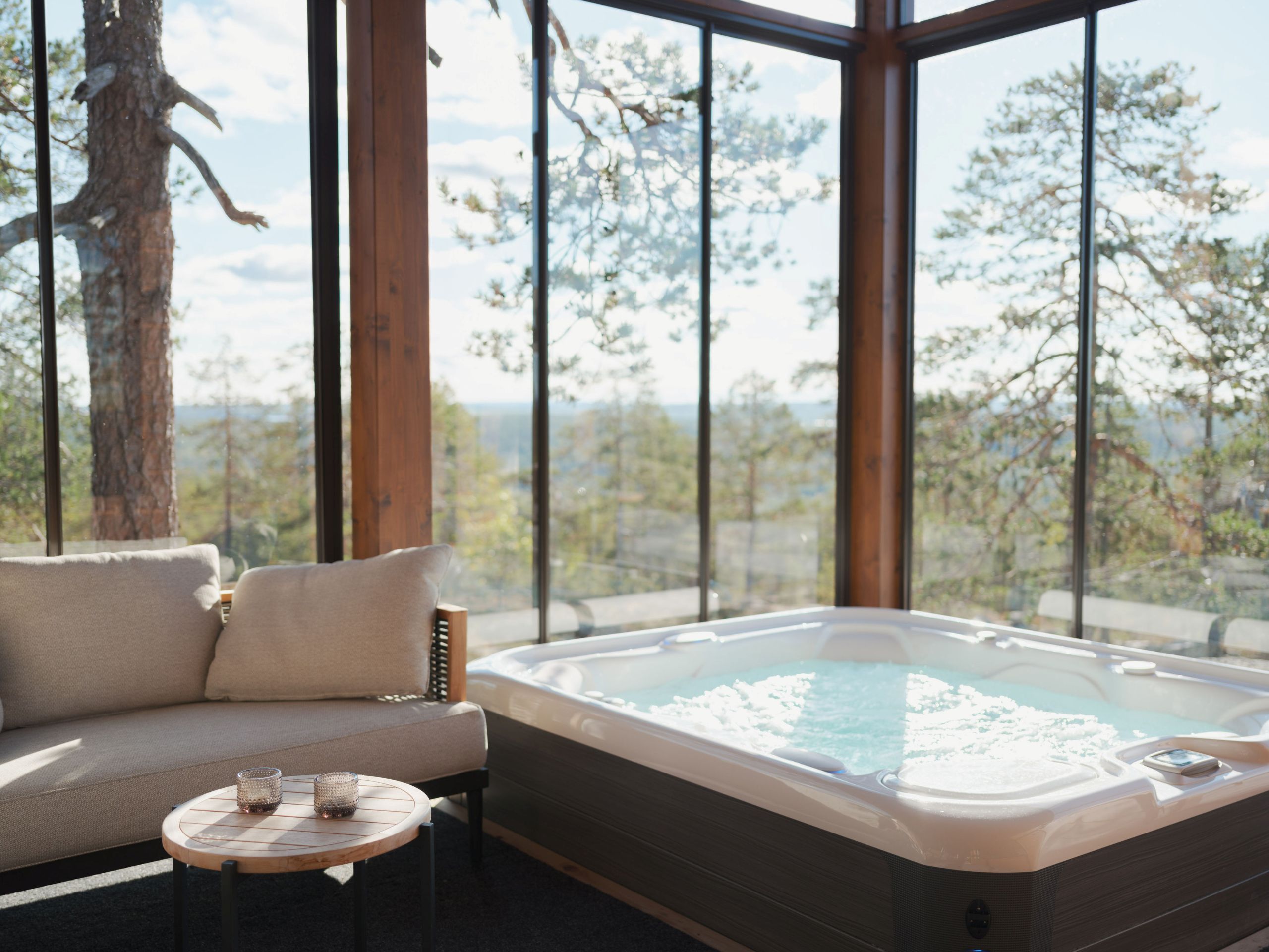 villa-octavia-jacuzzi-summer-daytime-wellness-luxury-rental-retreat-woodland-escape-lapland