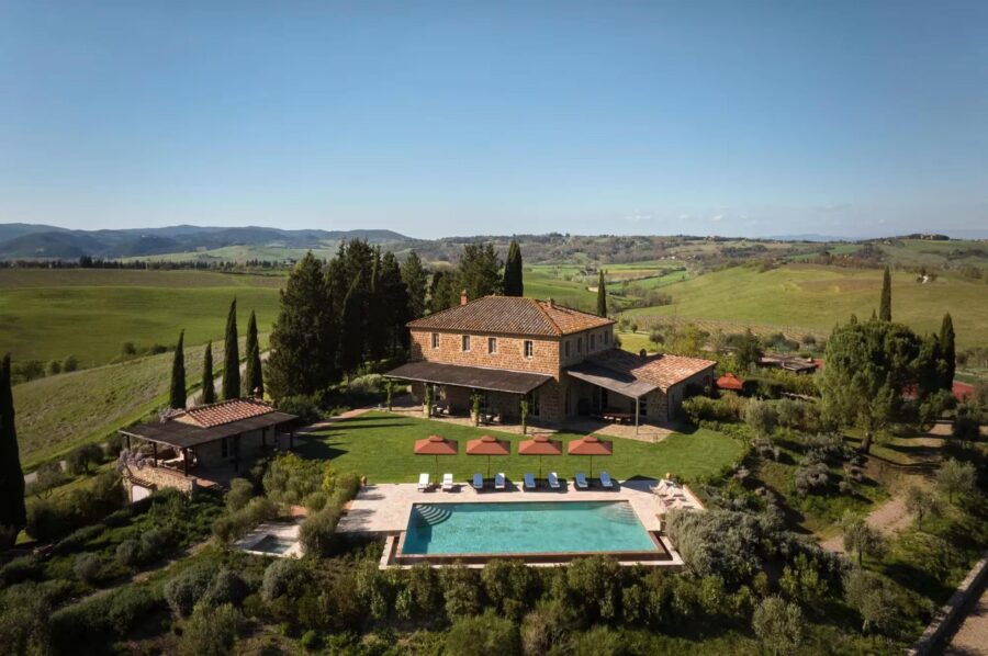 villa-odile-exterior-swimming-pool-gardens-scenic-countryside-retreat-luxury-tuscany