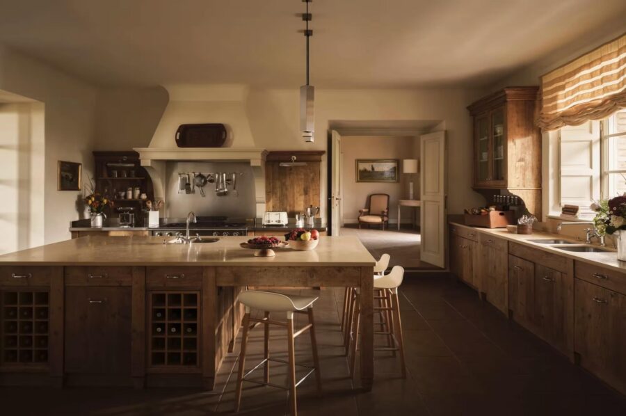 villa-odile-kitchen-spacious-fully-equipped-elegant-design-luxury-tuscany
