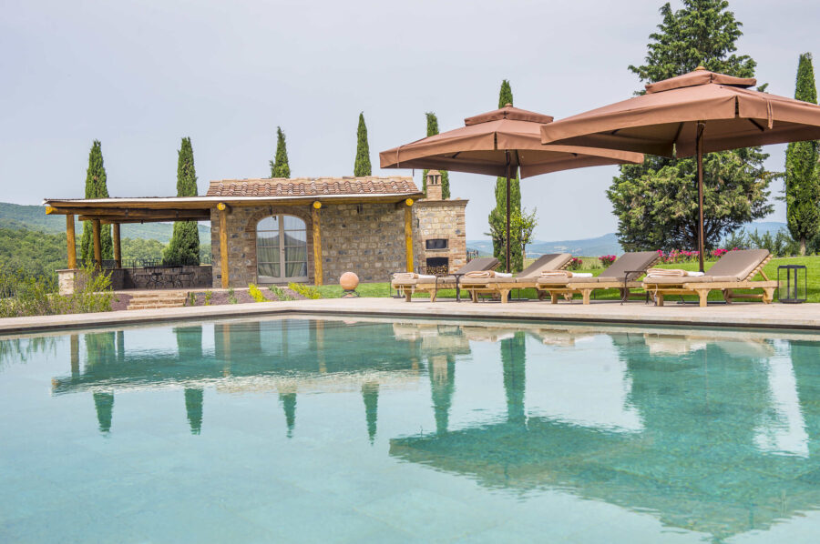 villa-odile-pool-poolhouse-sunlounger-garden-luxury-tuscany