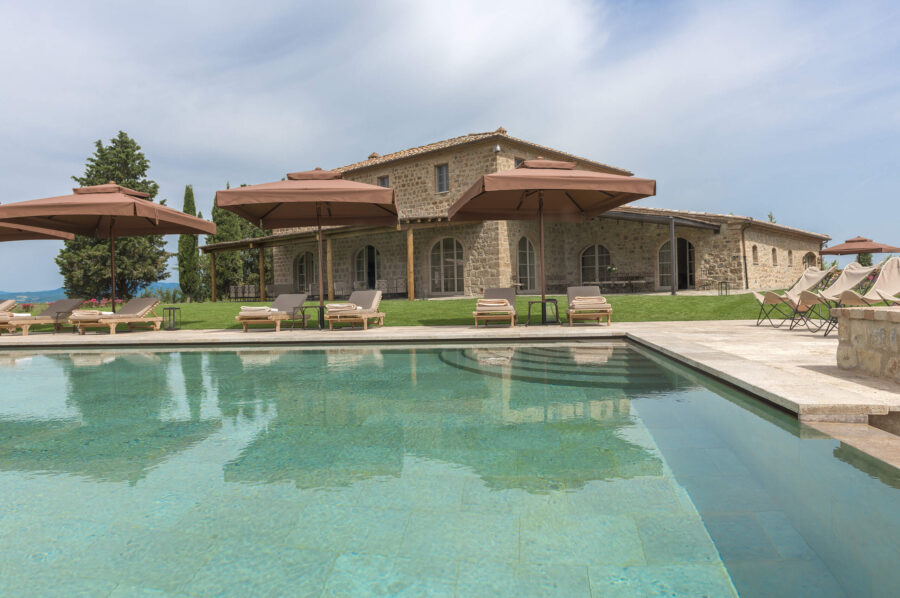 villa-odile-swimmingpool-exterior-luxury-villa-tuscany