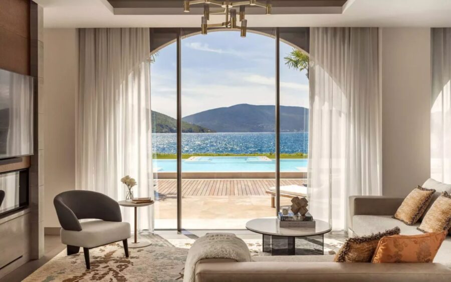 villa-pola-livingroom-seaview-swimmingpool-elegant-interiors-luxury-portonovi