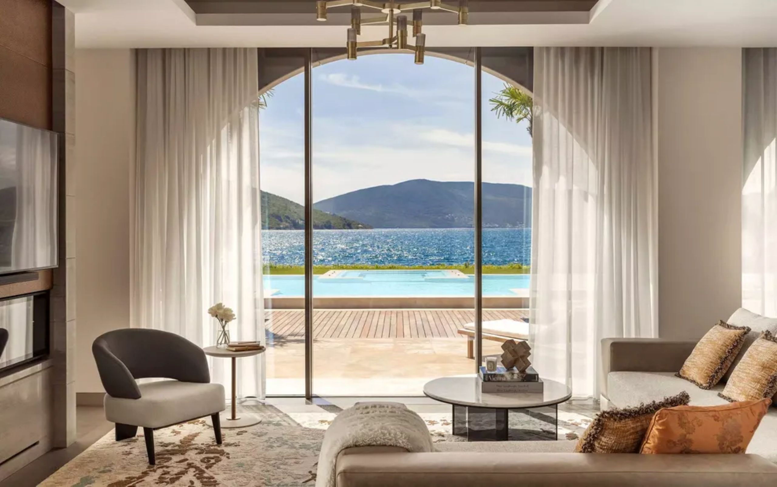 villa-pola-livingroom-seaview-swimmingpool-elegant-interiors-luxury-portonovi