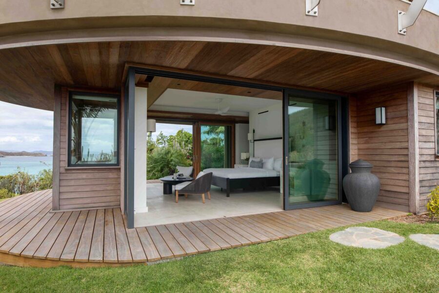 villa-posie-bedroom-garden-seaview-luxury-interior-rental-retreat-moskitoisland