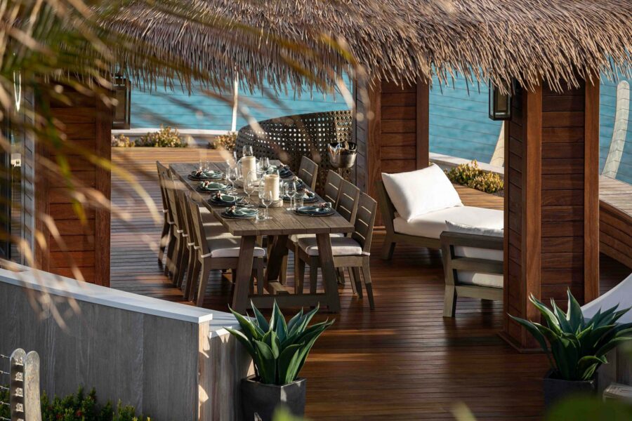 villa-posie-dining-terrace-openplan-seaview-luxury-rental-retreat-moskitoisland