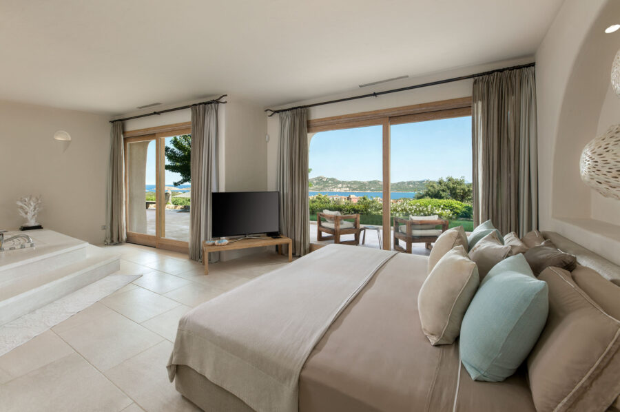 villa-sardinia-bedroom-seaview-terrace-luxury-interior-sardinia