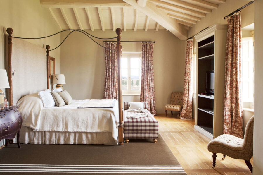 villa-selena-bedroom-charming-elegant-stylish-luxury-design-tuscany