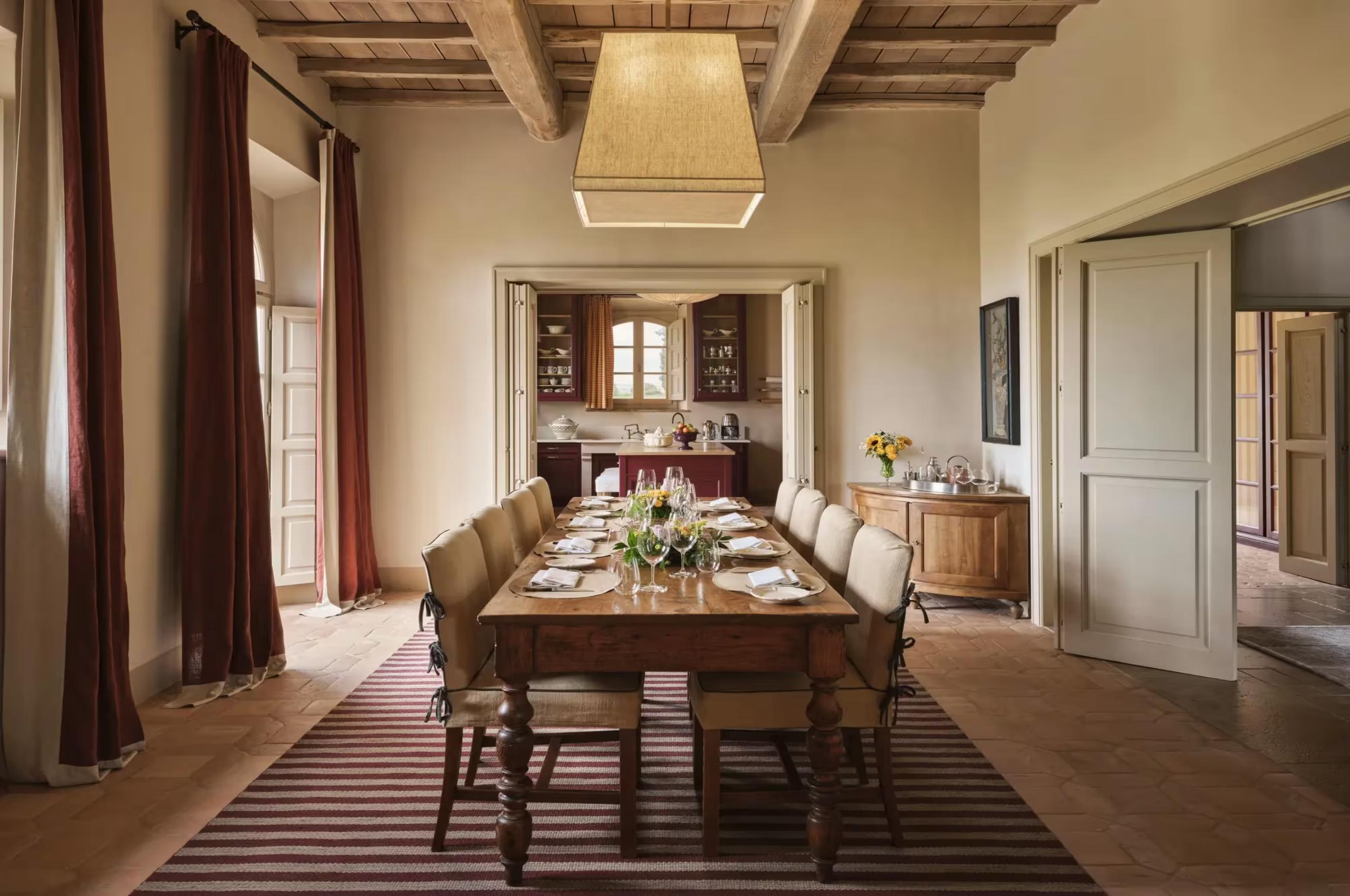 villa-selena-dining-room-grand-elegant-traditional-design-luxury-tuscany