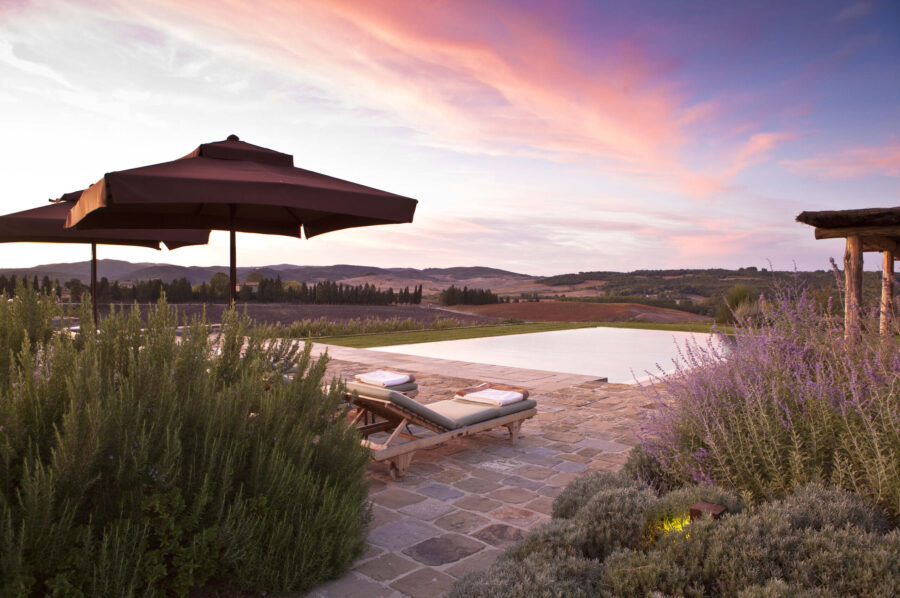 villa-selena-poolview-vineyard-sunset-scenic-stunning-luxury-rental-tuscany