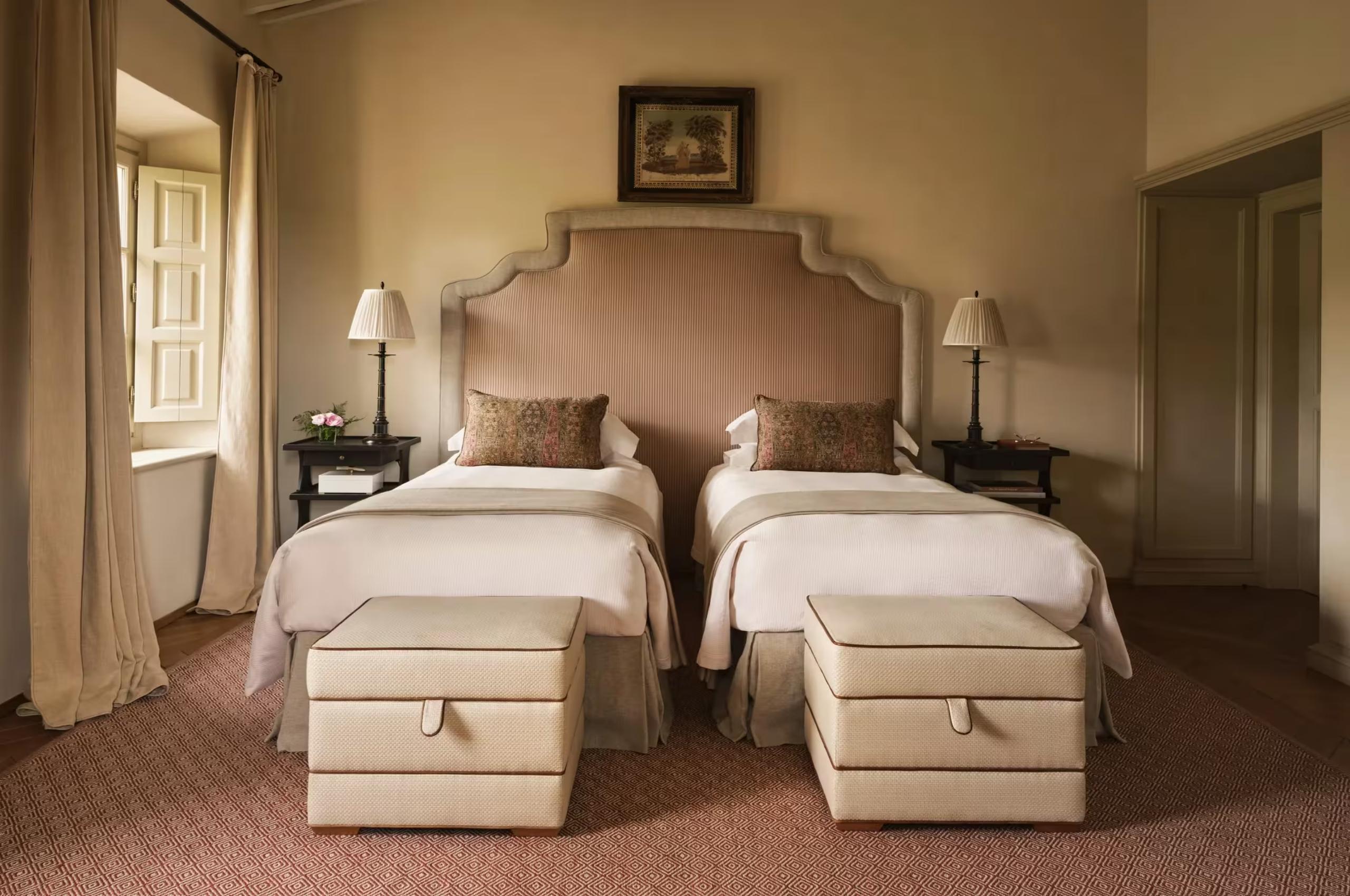 villa-selena-twin-bedroom-serene-elegant-interior-design-luxury-tuscany
