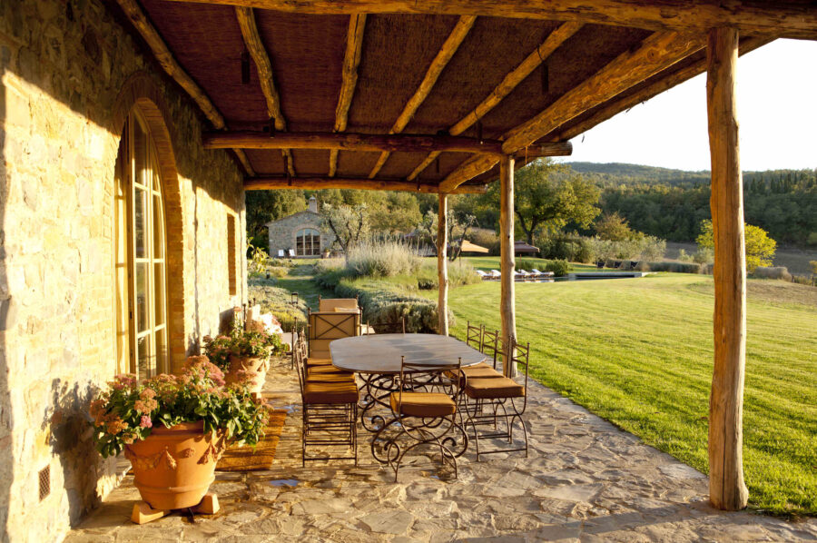 villa-terri-exterior-terrace-outdoordining-alfresco-garden-tuscany