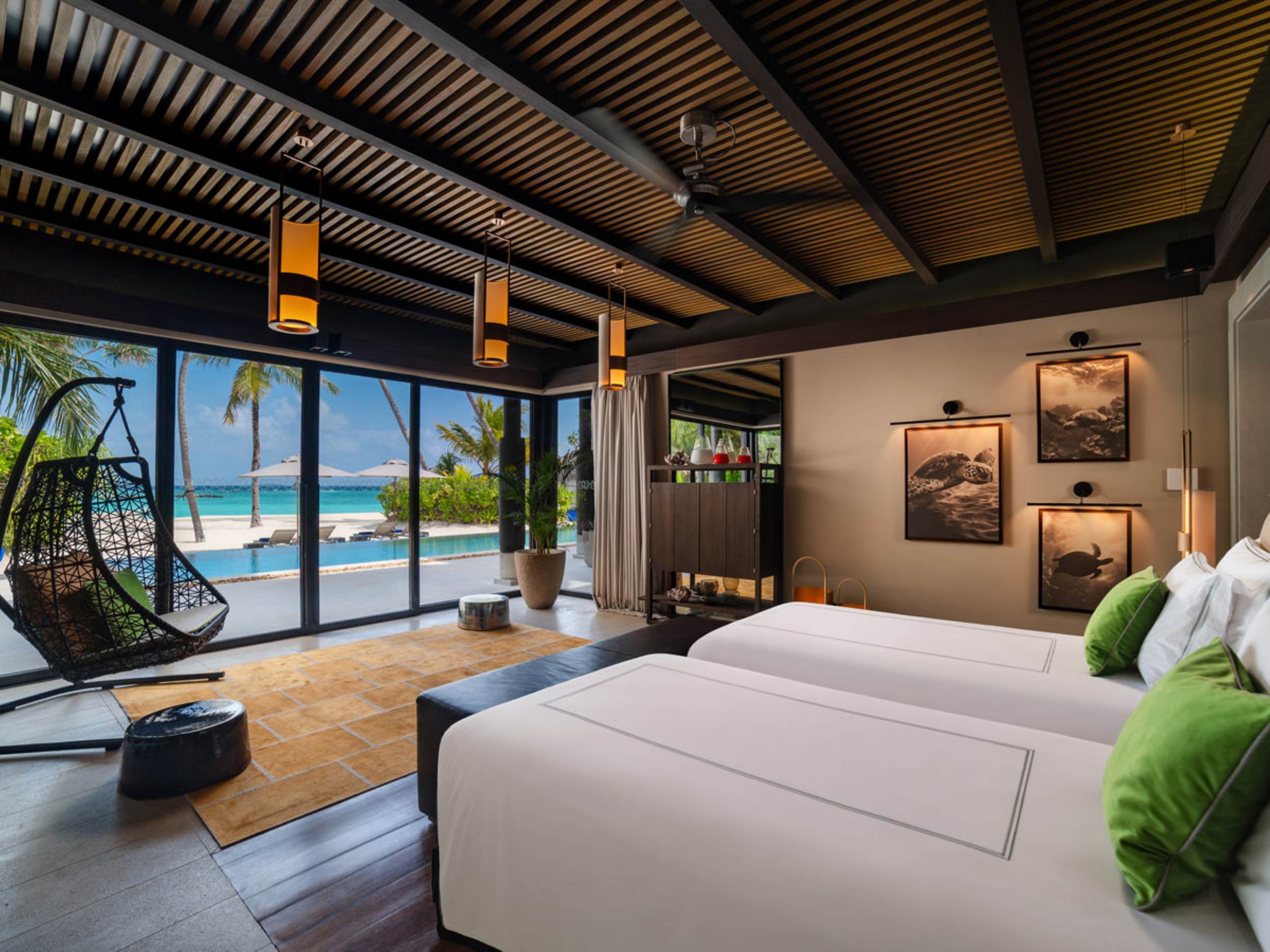 villa-vee-bedroom-twinroom-seaview-poolview-beachfront-luxury-retreat-maldives