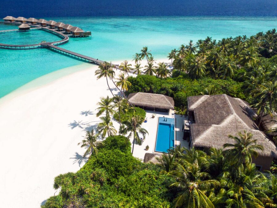 villa-vee-exterior-private-beachfront-oasis-luxury-rental-retreat-island-escape-maldives