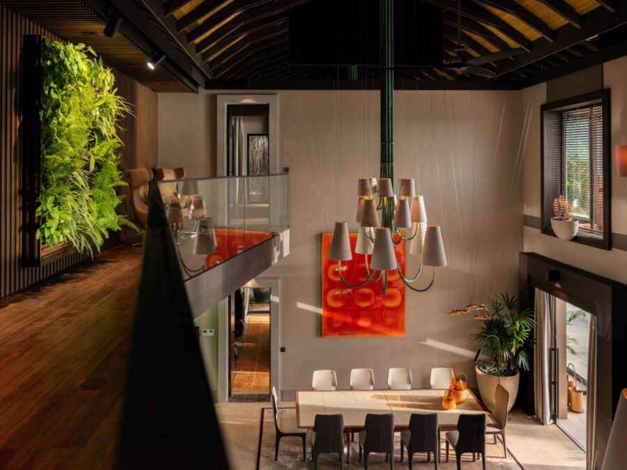 villa-vee-interior-livingroom-walkway-diningroom-elegant-modern-interiors-luxury-maldives