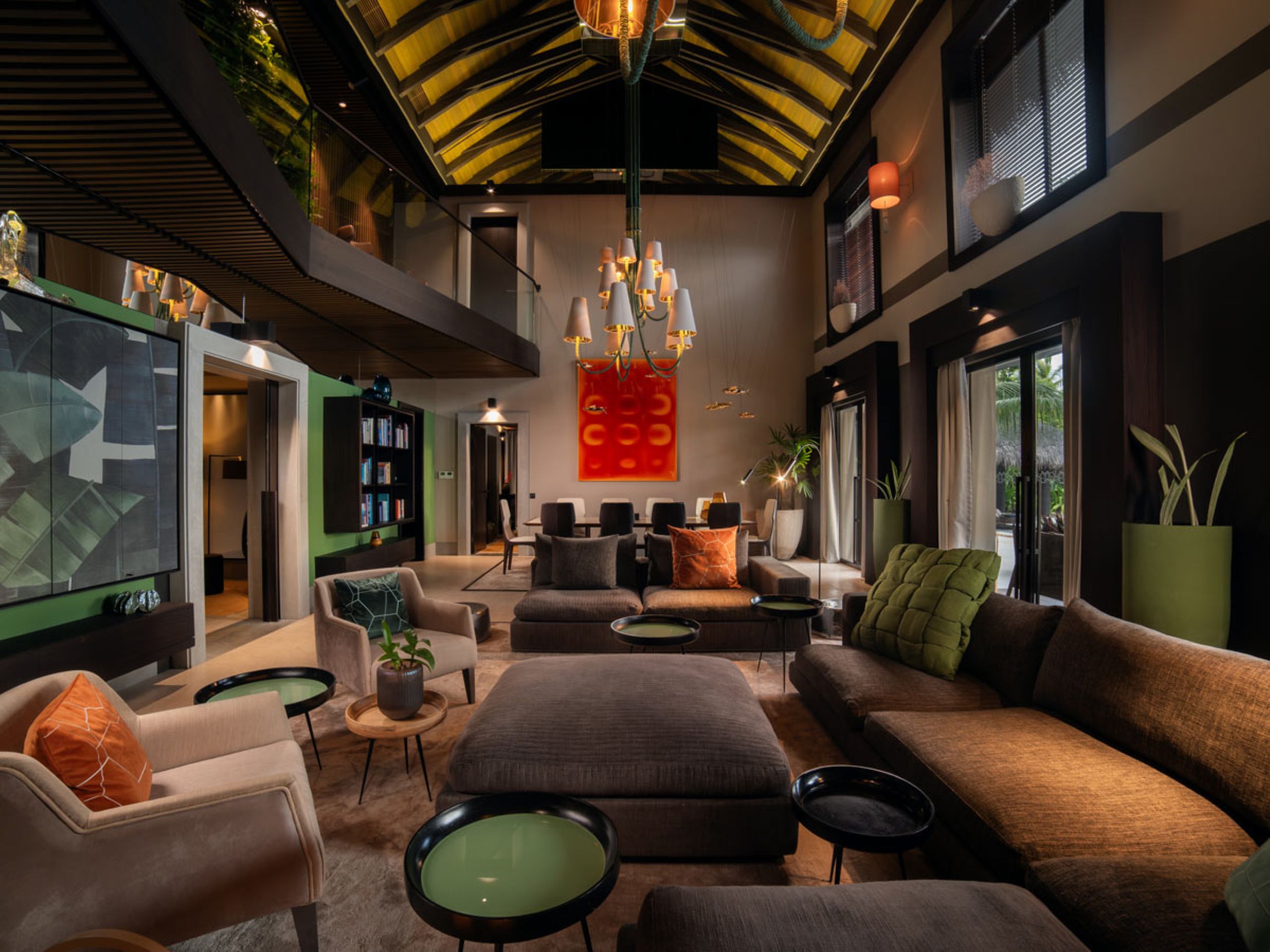 villa-vee-mainpage-livingroom-elegant-modern-luxury-interior-rental-retreat-maldives