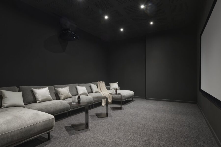 villa-violet-cinema-comfort-luxury-modern-villefranche