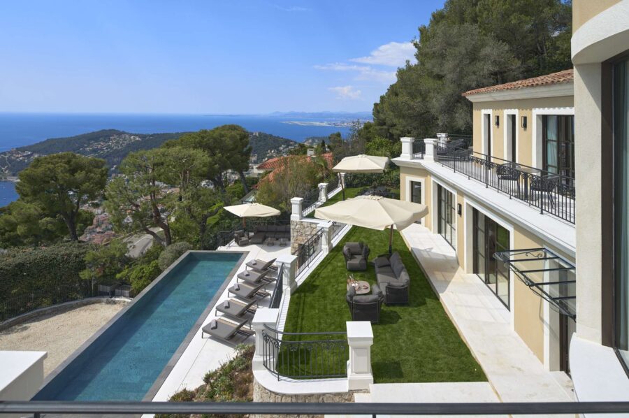 villa-violet-exterior-pool-terrace-seaview-luxury-villefranche