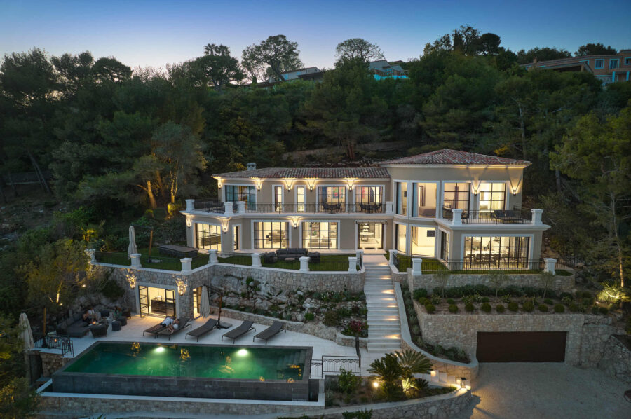 villa-violet-mainpage-exterior-aerial-luxury-mansion-retreat-frenchriviera-villefranche