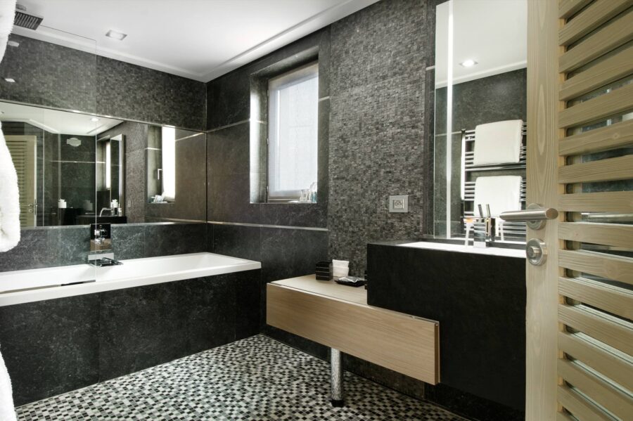 chalet-blair-bathroom-bathtub-sink-sleek-modern-design-luxury-vald'isere