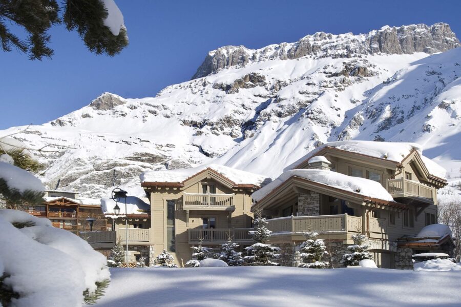 chalet-blair-exterior-mountain-view-landscape-luxury-alpine-rental-retreat-vald'isere