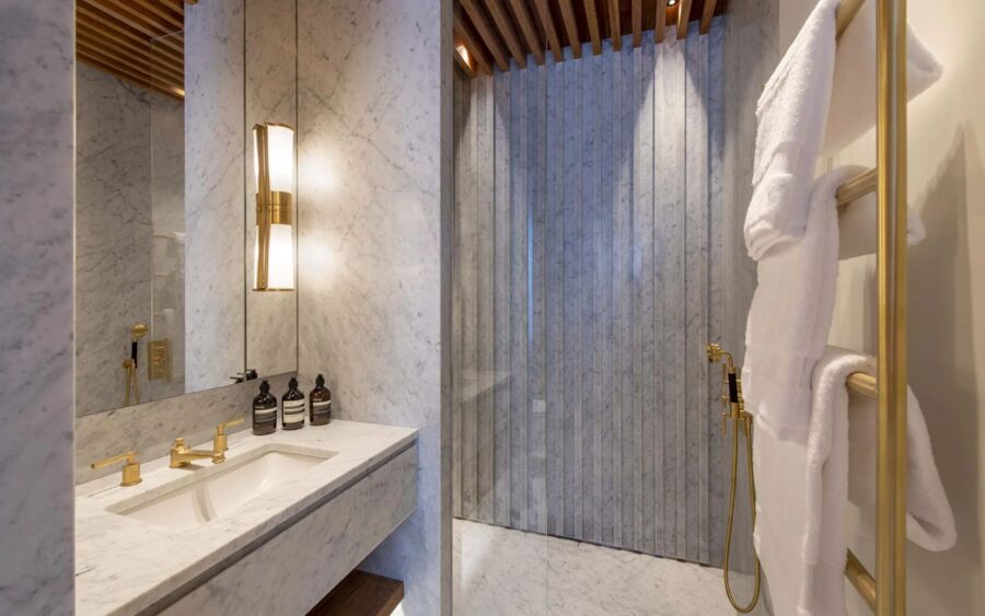 chalet-esme-bathroom-walk-in-shower-sink-marble-modern-design-luxury-vald'isere