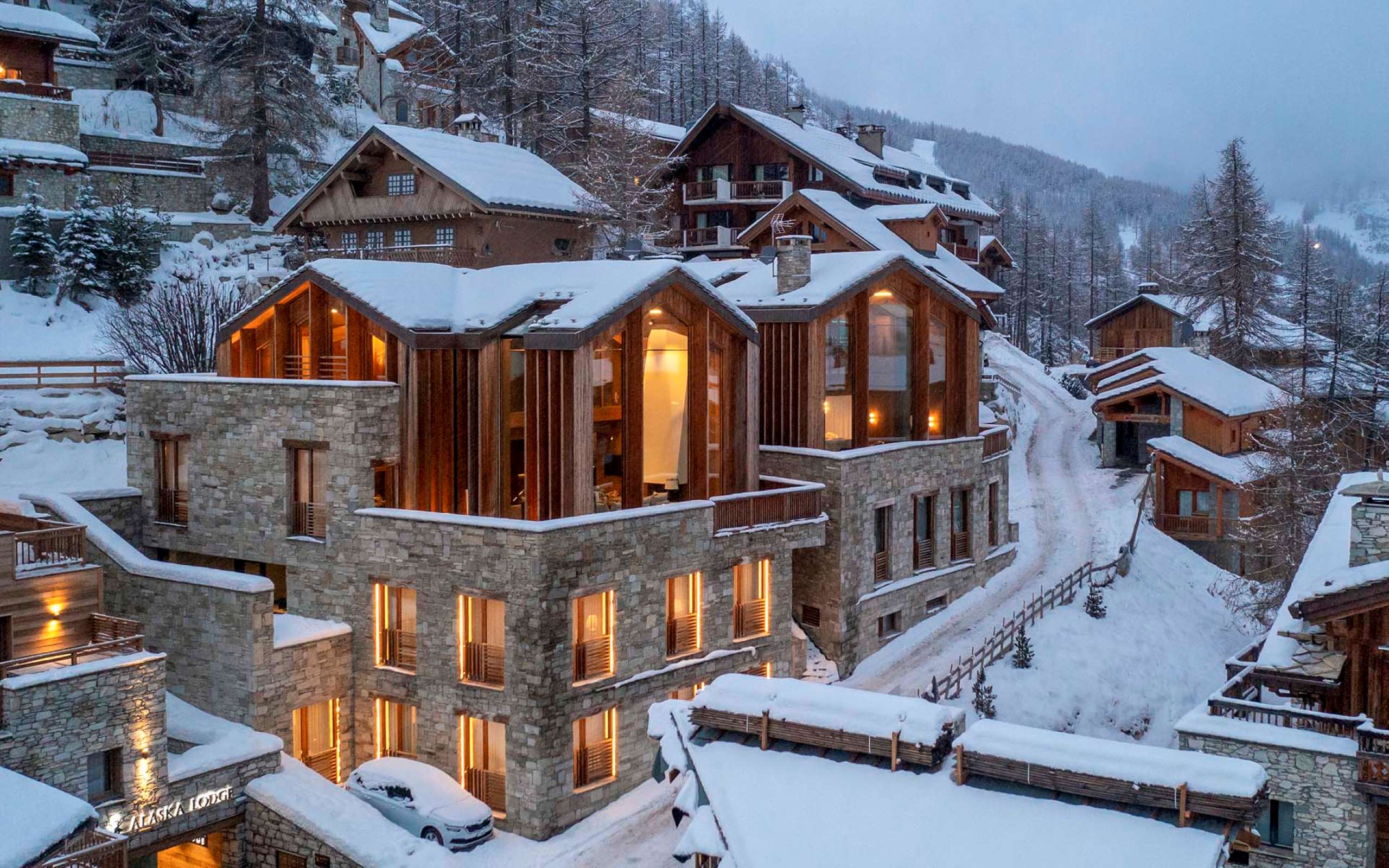 chalet-esme-exterior-winter-luxury-alpine-rental-retreat-vald'isere