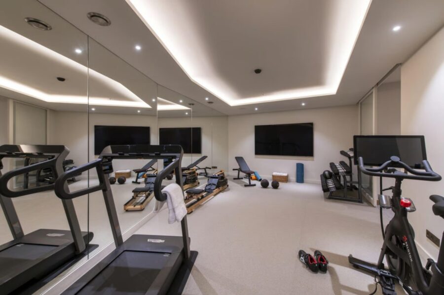 chalet-esme-gym-fitness-workout-luxury-Vald’Isère