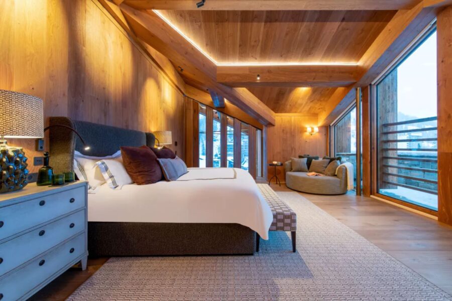 chalet-eva-bedroom-scenic-views-spacious-bright-modern-serene-luxury-interiors-vald'isere