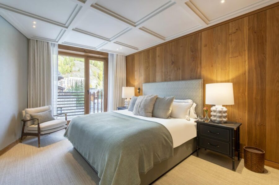 chalet-eva-bedroom-serene-elegant-retreat-luxury-vald’Isère