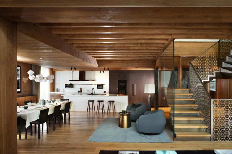 chalet-eva-living-area-dining-kitchen-staircase-openplan-modern-design-luxury-vald’Isère