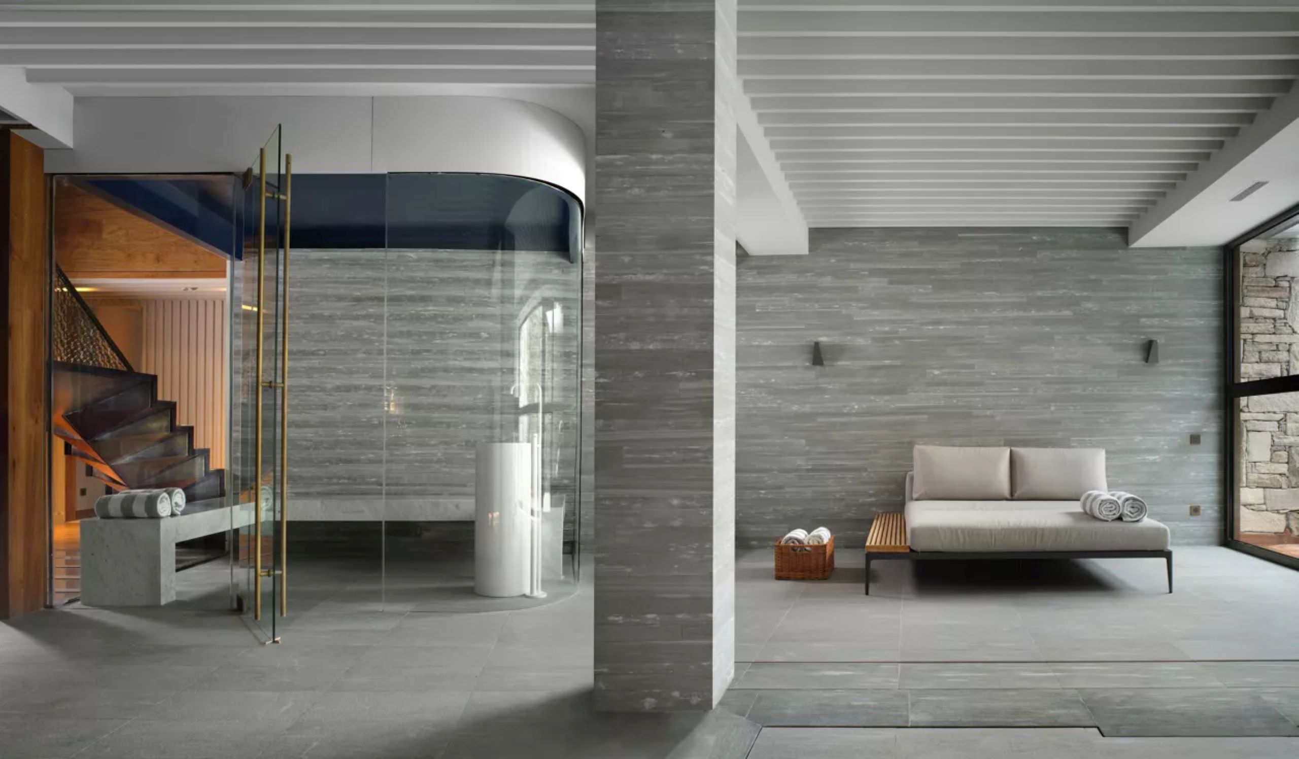 chalet-eva-spa-sauna-indoor-swimmingpool-wellness-relaxation-luxury-vald'isere