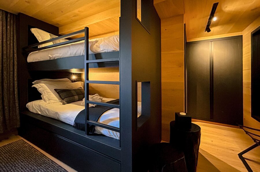 chalet-harper-bunk-bedroom-childrens-room-family-retreat-modern-sleek-interiors-luxury-megeve