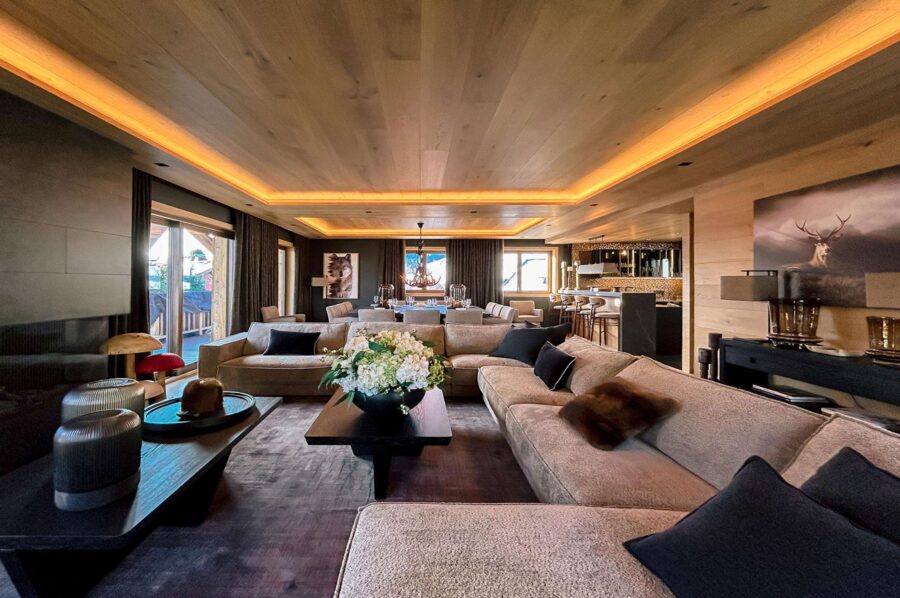 chalet-harper-living-room-lounge-dining-room-kitchen-openplan-luxury-rental-retreat-megeve