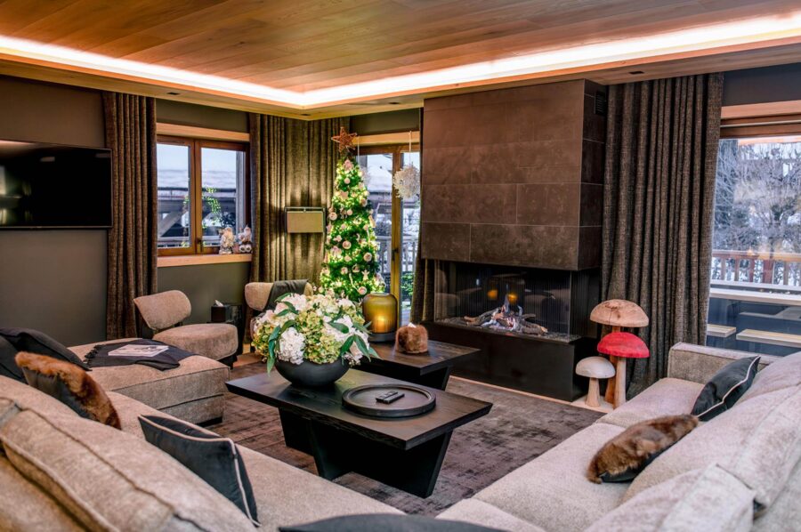 chalet-harper-living-room-lounge-fireplace-christmas-cosy-modern-elegant-design-luxury-megeve