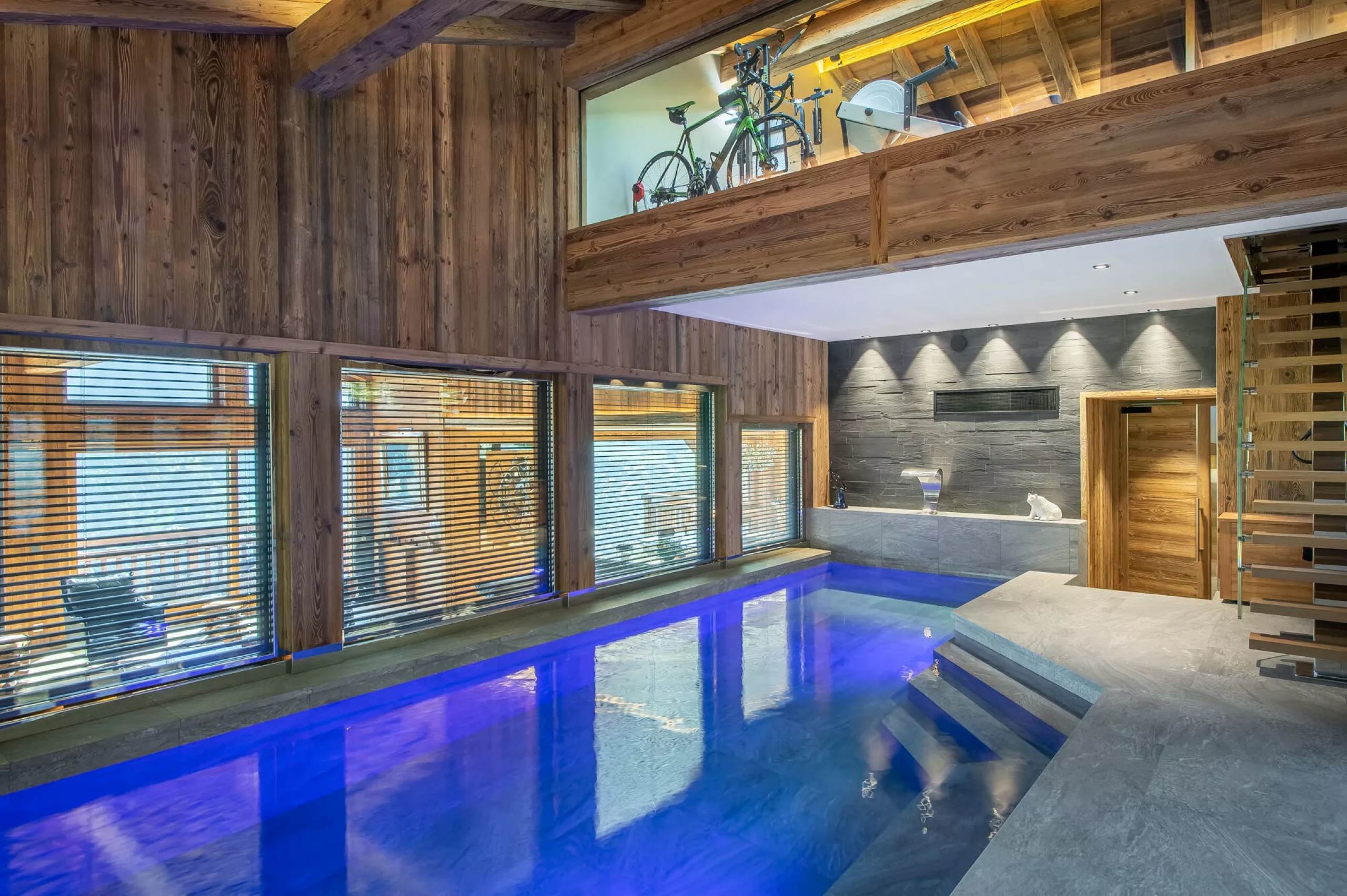 chalet-hollie-indoor-swimming-pool-wellness-spa-luxury-rental-alpine-retreat-megeve