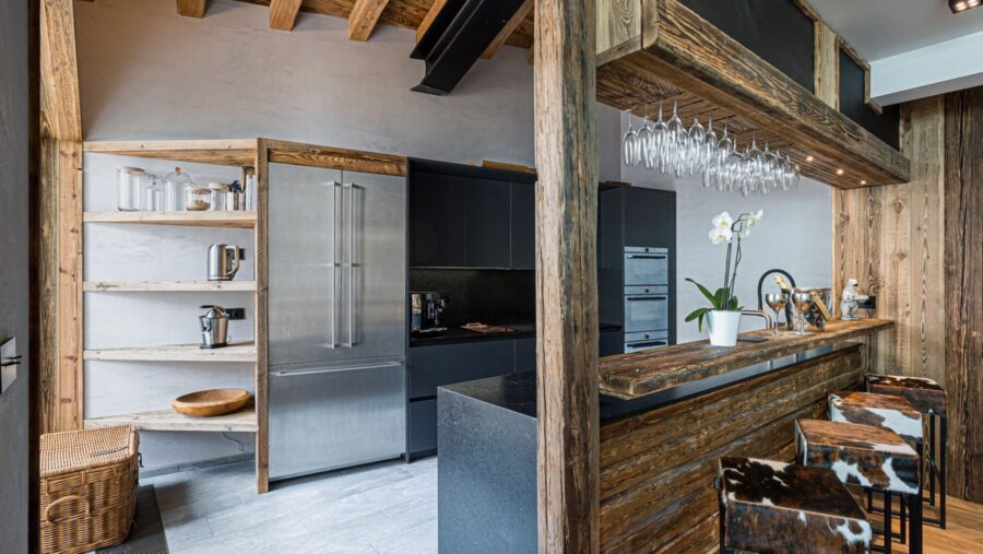 chalet-lyla-kitchen-sleek-modern-spacious-fully-equipped-unique-alpine-luxury-design-vald'isere