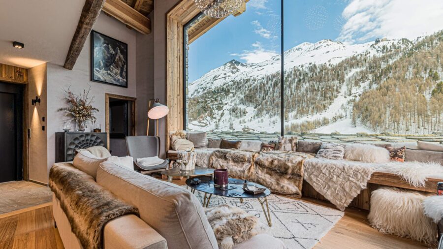 chalet-opal-breathtaking-mountain-views-lounge-livingroom-elegant-alpine-design-luxury-vald'isere