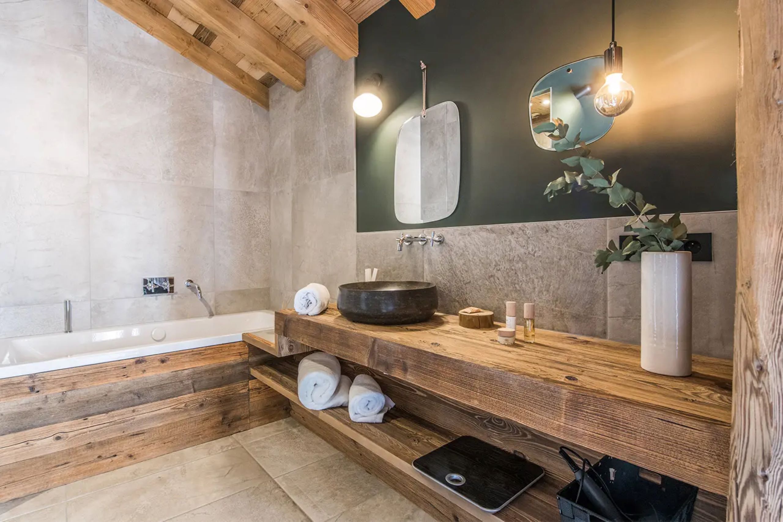 chalet-oralie-bathroom-bathtub-sink-modern-sleek-alpine-design-luxury-vald'isere