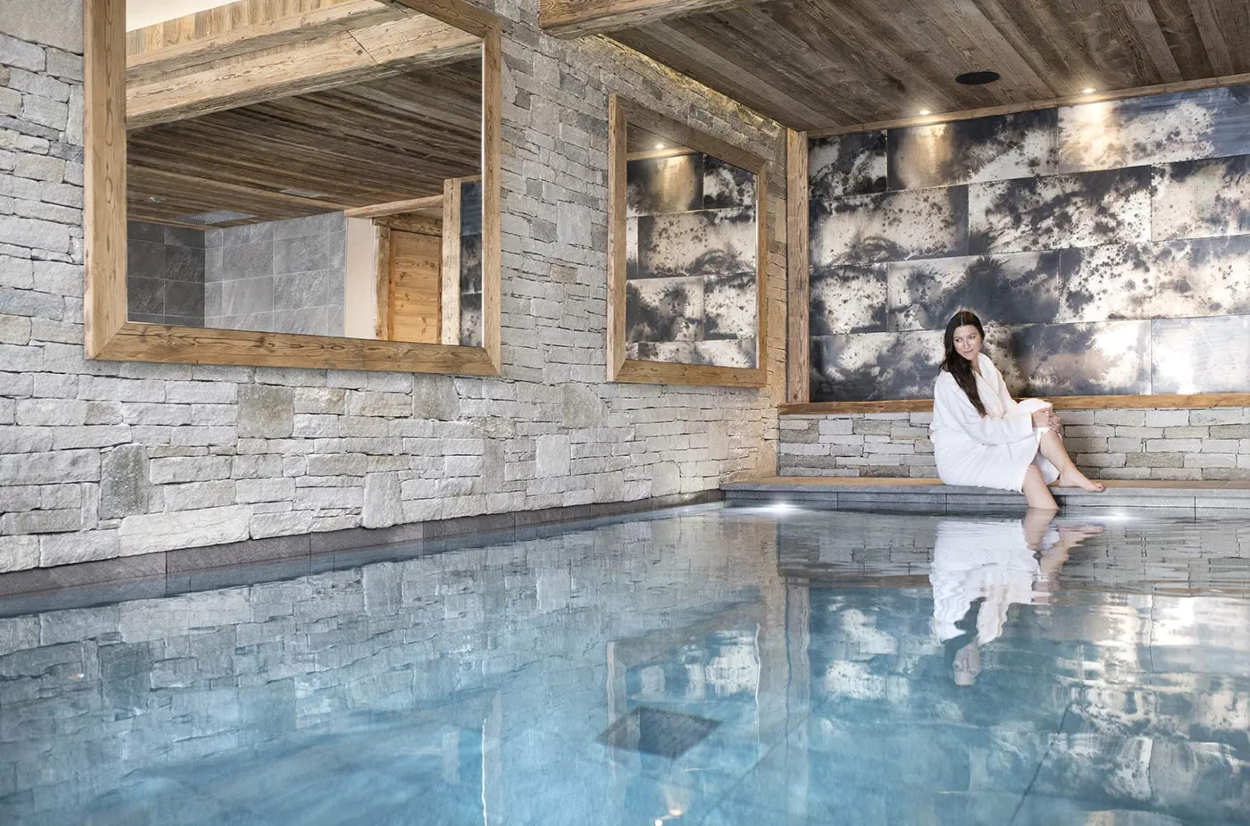 chalet-oralie-swimmingpool-relaxation-spa-wellness-retreat-luxury-rental-vald'isere