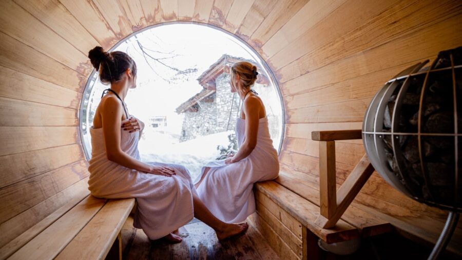chalet-orly-sauna-outdoor-nordic-mountain-view-winter-luxury-wellness-vald'isere