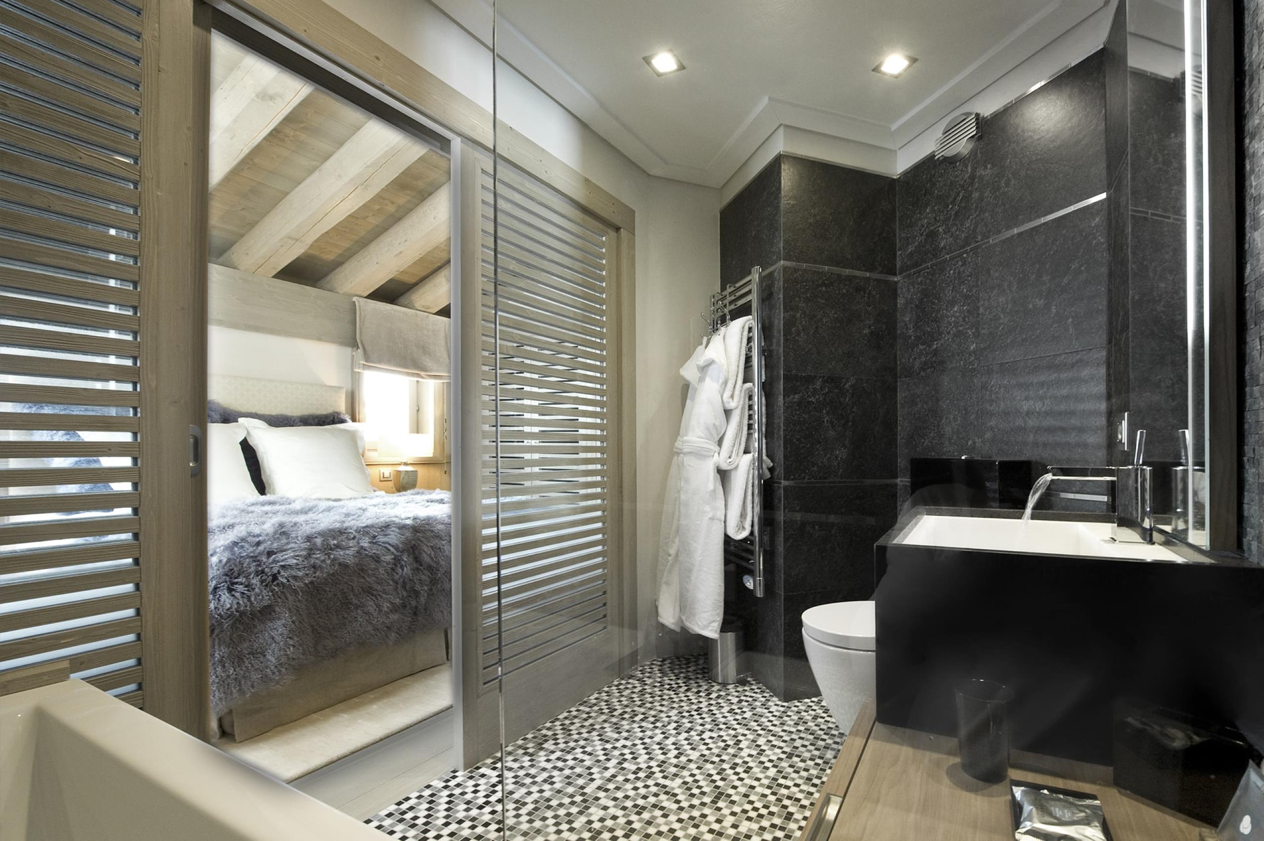 chalet-wren-bathroom-ensuite-bedroom-sleek-modern-luxury-design-vald'isere