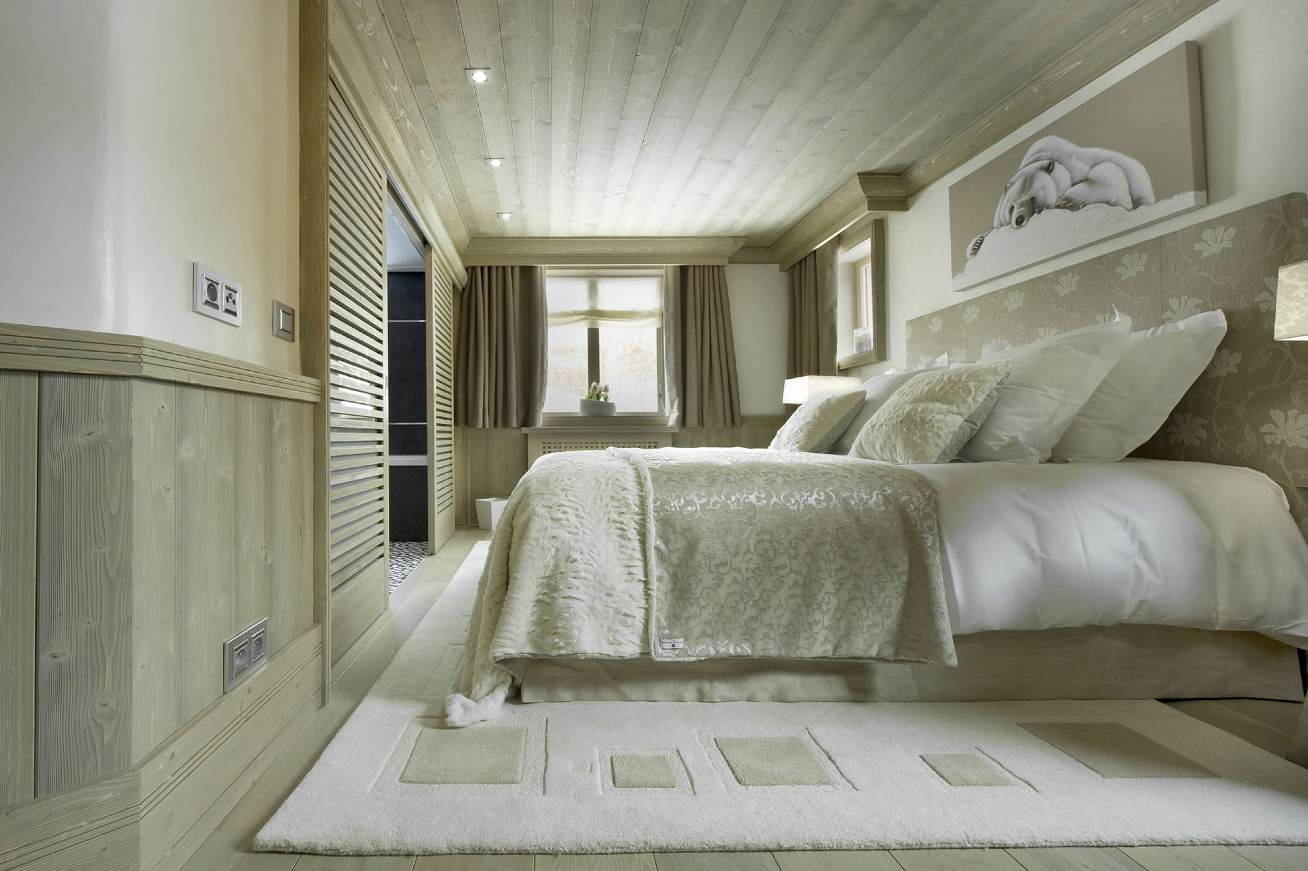 chalet-wren-bedroom-bright-serene-tranquil-luxury-interior-vald'isere